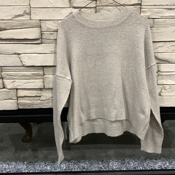 Light beach sweater - Picture 1 of 2